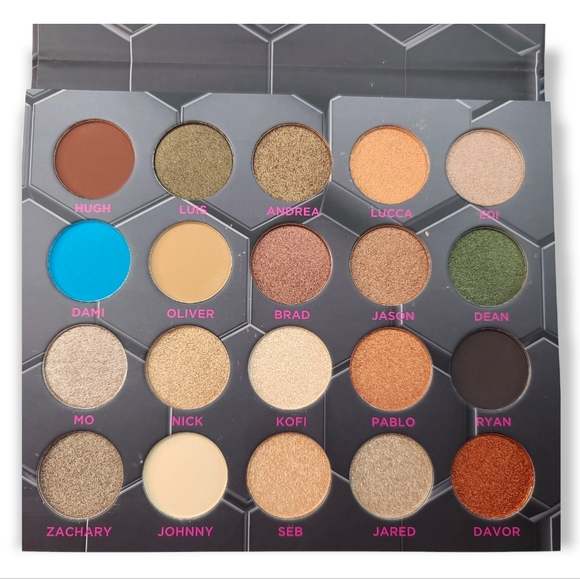 Barbarella Eyeshadow Palette by BeeBeauty London - Picture 15 of 17